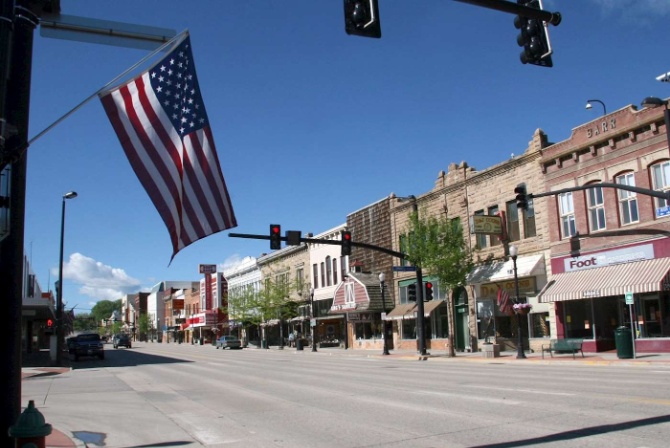 ground view of downtown Sheridan Wyoming